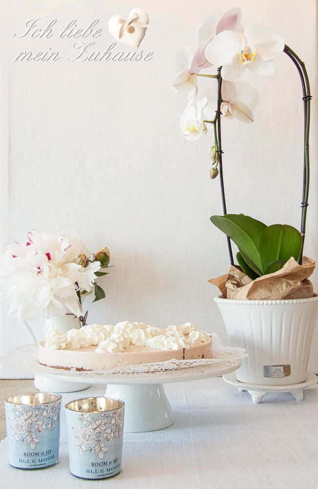 Blog - Alles Liebe zum Vatertag - Lene Bjerre Teelicht Blue Mood, Keramiktopf Paulina Collection mit Orchidee und Pfingstrose - Bild 2