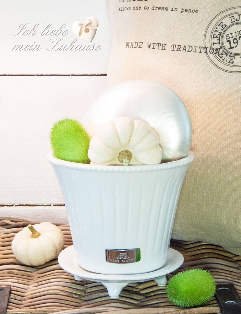 Blog - Herbststimmung mit Lene Bjerre - Keramiktopf - Kerzenständer - Tischlampe - Leinen - Kissen - Nautilus - Bild 5