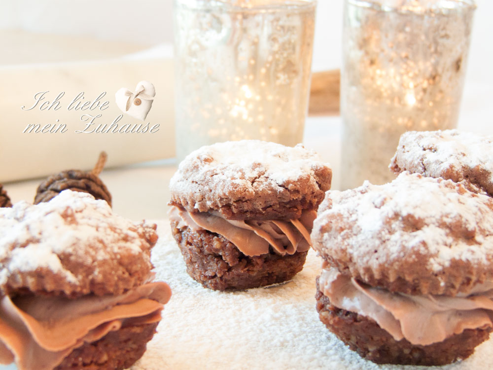 Blog - Guetzli-Rezept aus der Weihnachtsbäckerei - Gefüllte Amaretti - Bild 4