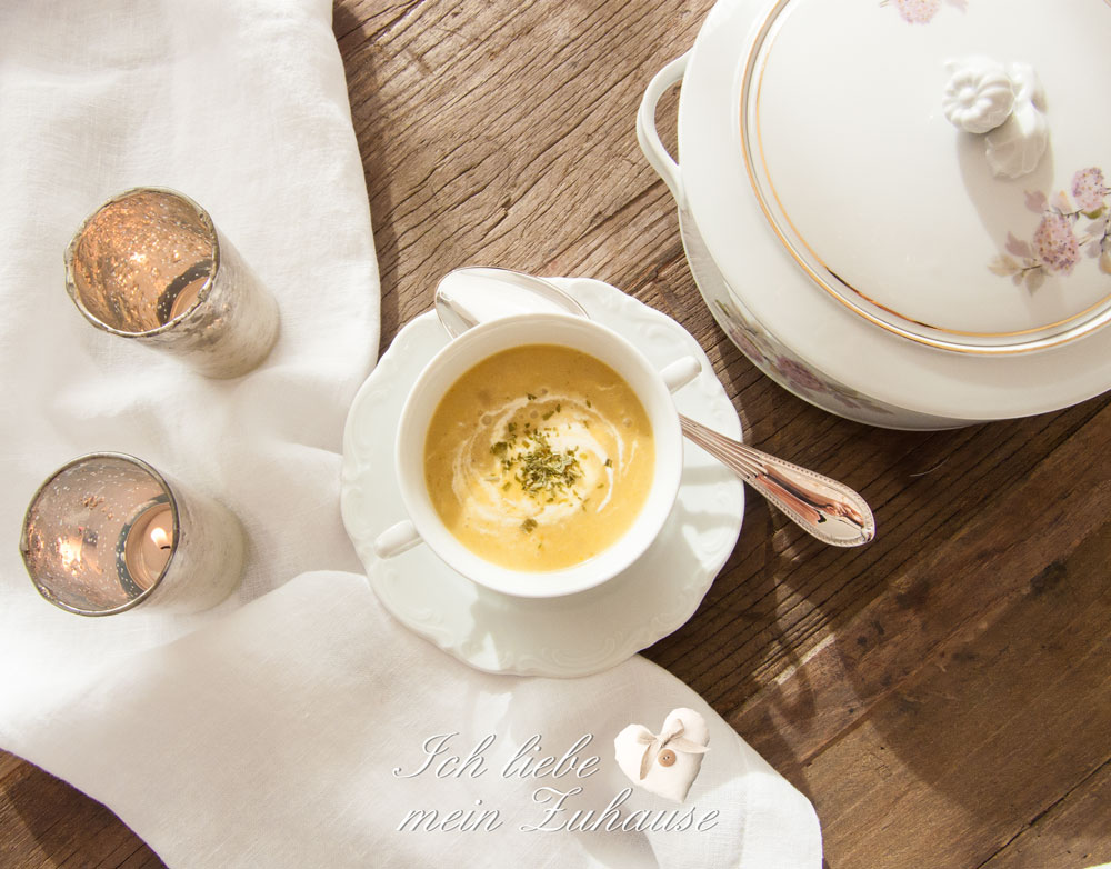 Blog - Kürbis-Schoko-Kuchen - Suppe mit Kokos und Wirz - Vintage Chic Suppenschüssel - Lene Bjerre Keramiktopf Teelicht - Bild 8