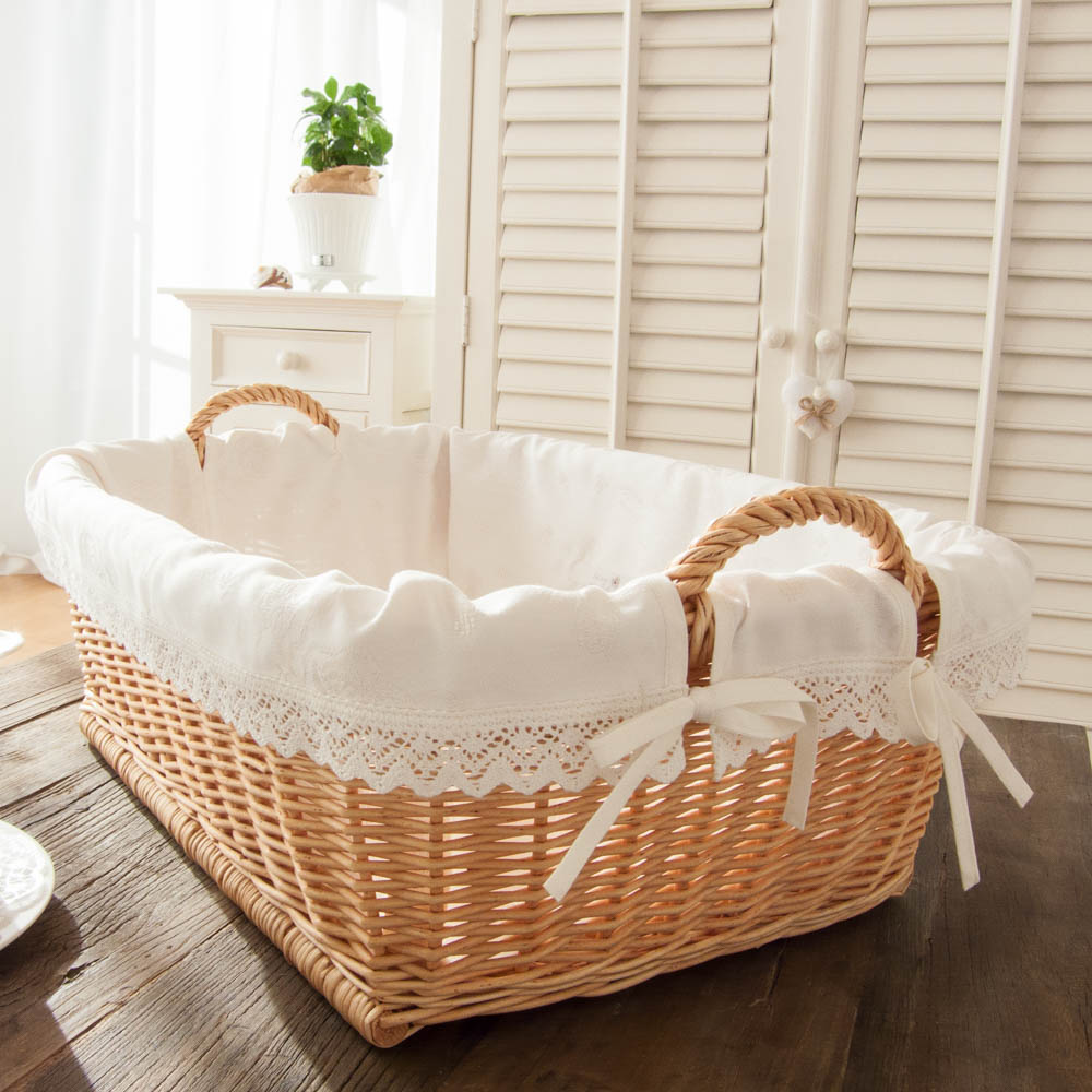 Wäschezaine, helle Weiden mit feinstem Stoffutter