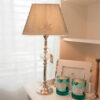 Lene Bjerre – Tischlampe mit Monogram Lampenschirm aus der Leona Lighting Collection Lene Bjerre - Tischlampe mit Monogram Lampenschirm aus der Leona Lighting Collection