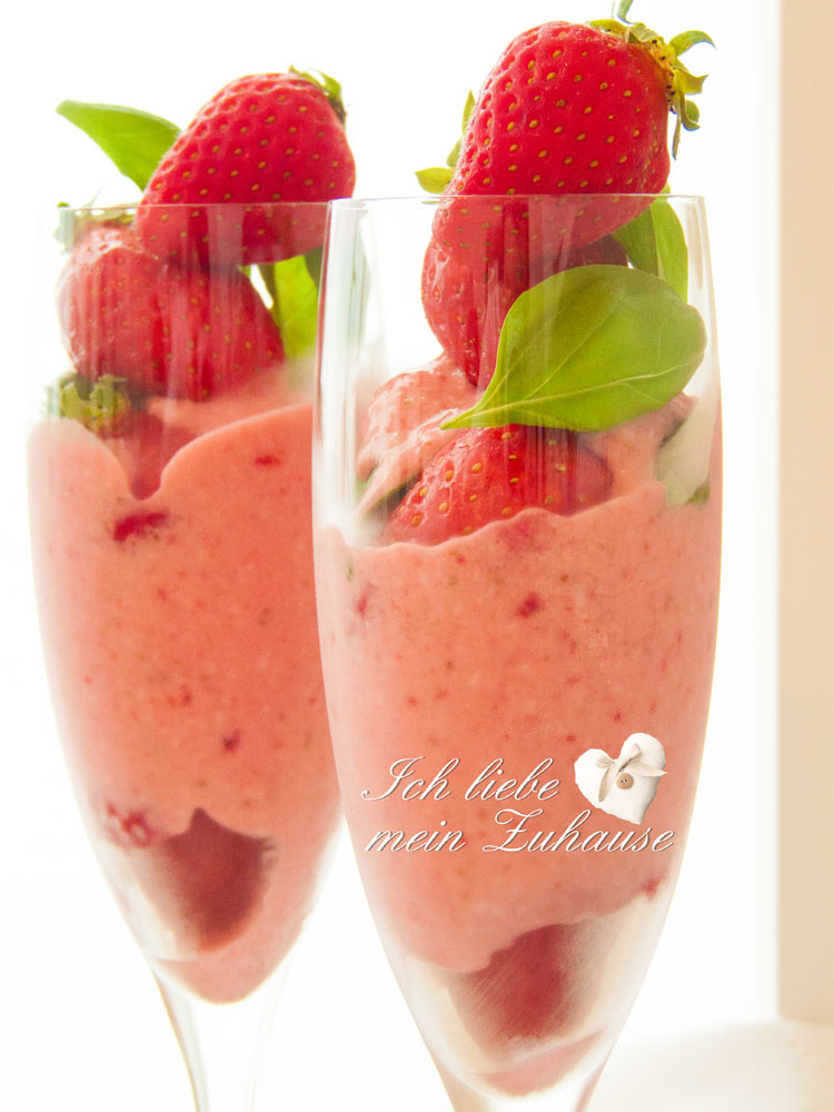 Blog - Erdbeer-Eis mit Basilikum - Duftkerzen von Bougies la Francaise und Lene Bjerre - Bild 2