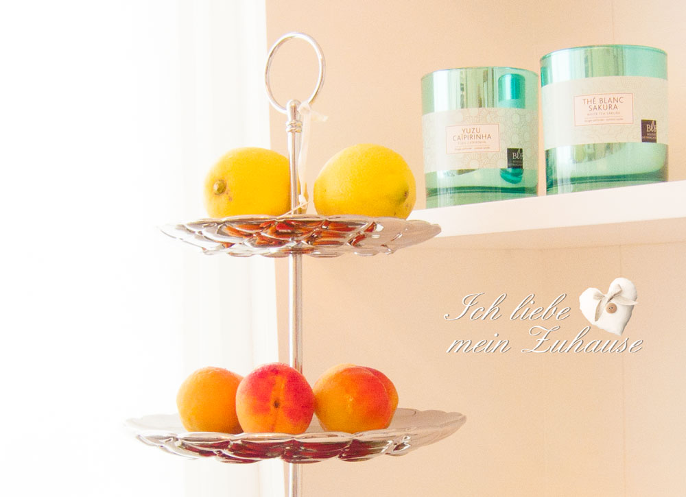 Blog - Lene Bjerre Etagere mit leckeren Sommerfrüchten - Bild 1