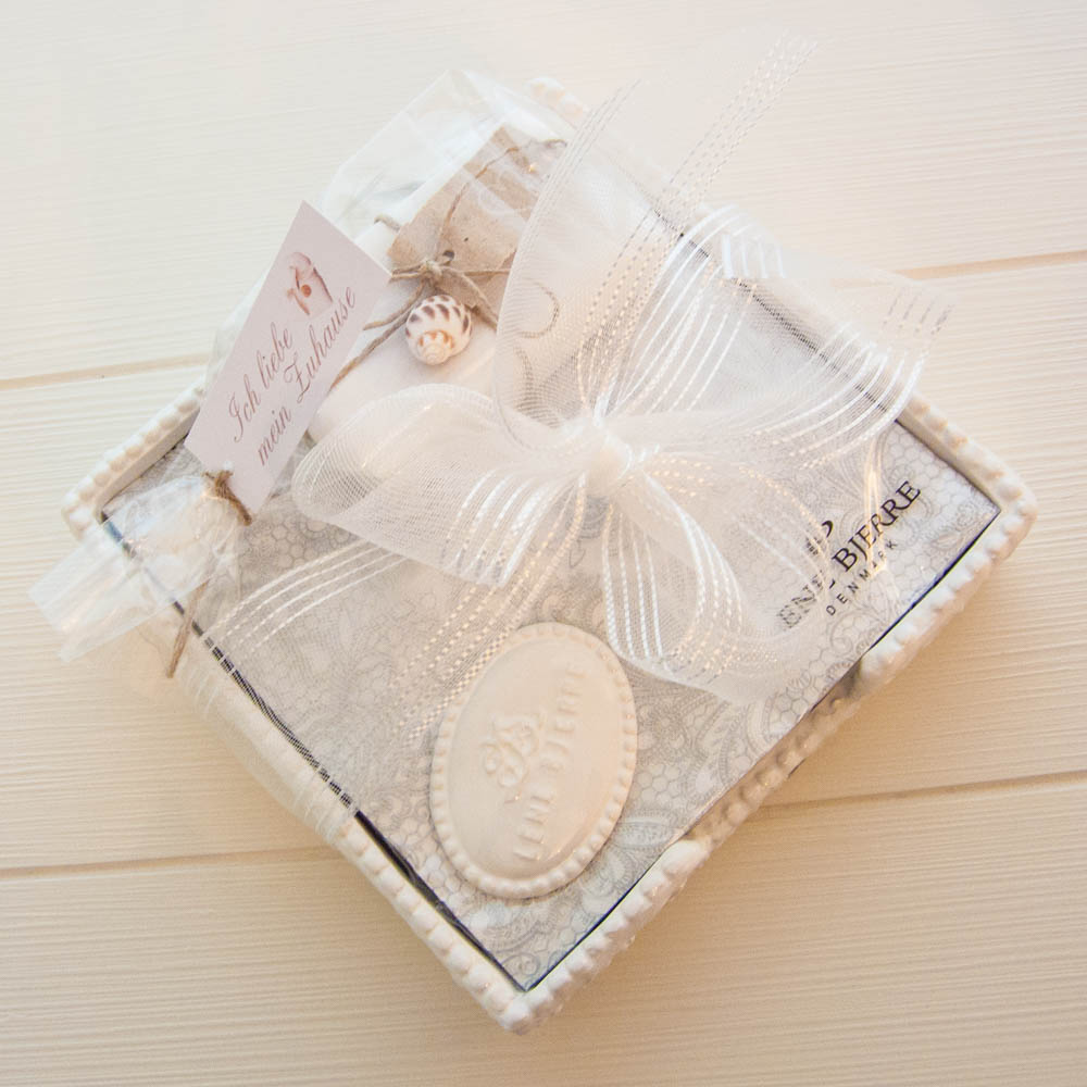 Muttertags - Geschenk / Serviettenhalter inkl. Serviette und feiner Duftseife