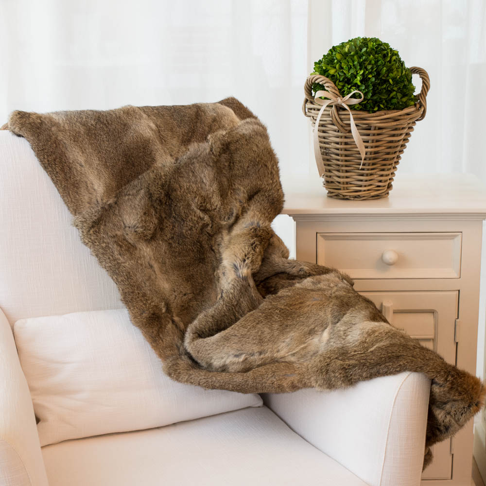 Kaninchen-Fellplaid braun Kaninchen-Fellplaid braun