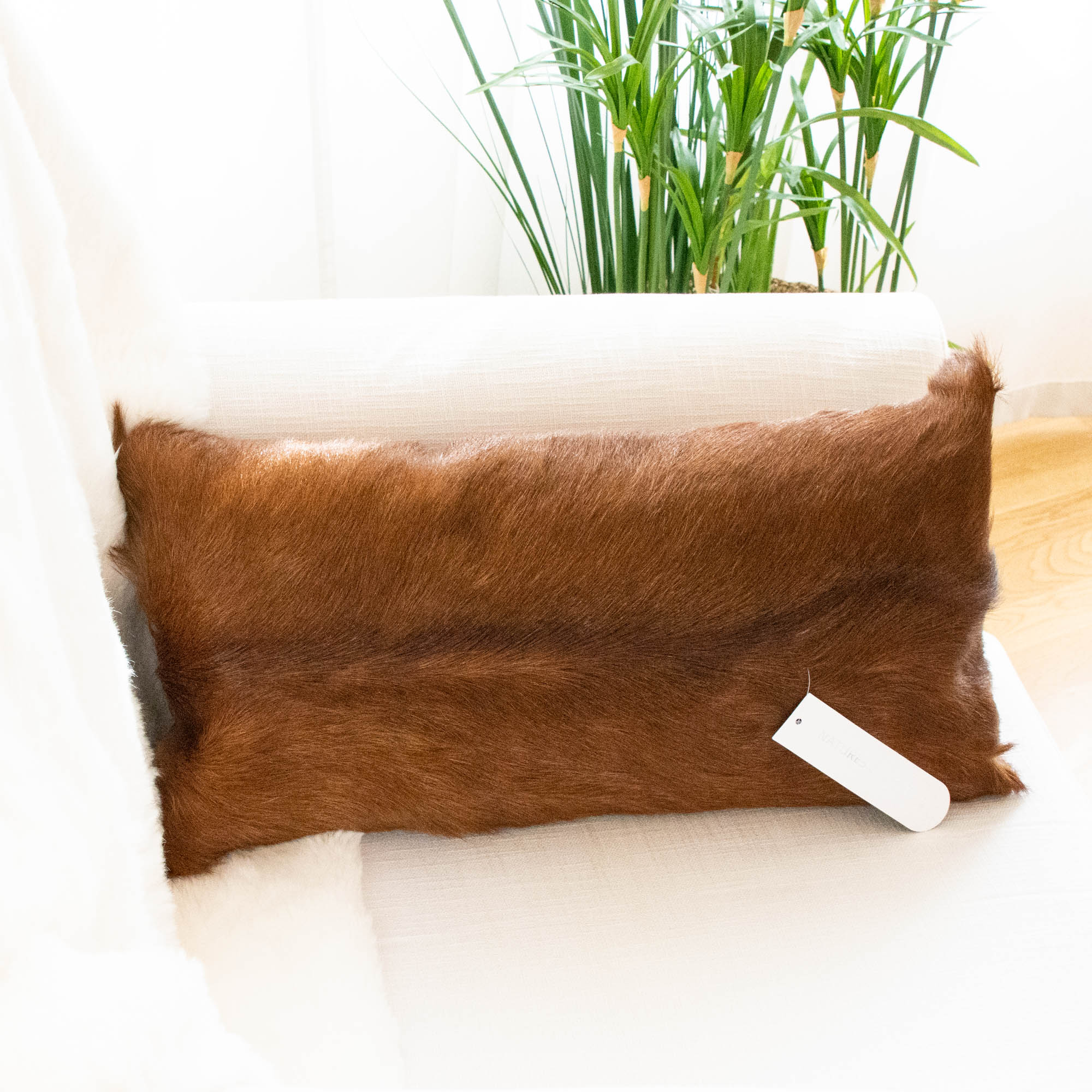 Natures Collection - Fellkissen/Ziege, braun