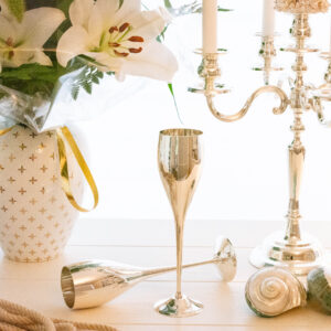 Edzard-Gehobene Tisch- und Tafelkultur/2 Sektkelche, silber & anlaufgeschützt