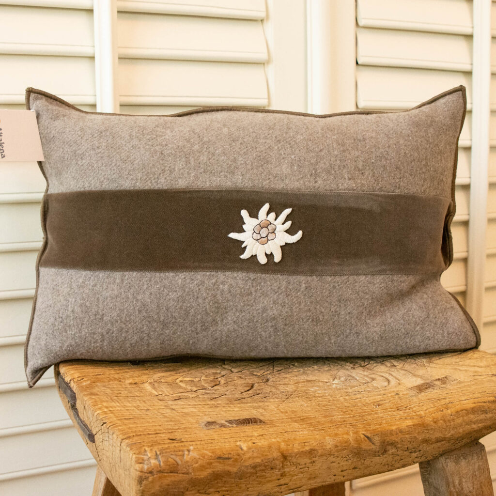 Altalena of Switzerland - Kissen mit Edelweiss/30x45cm