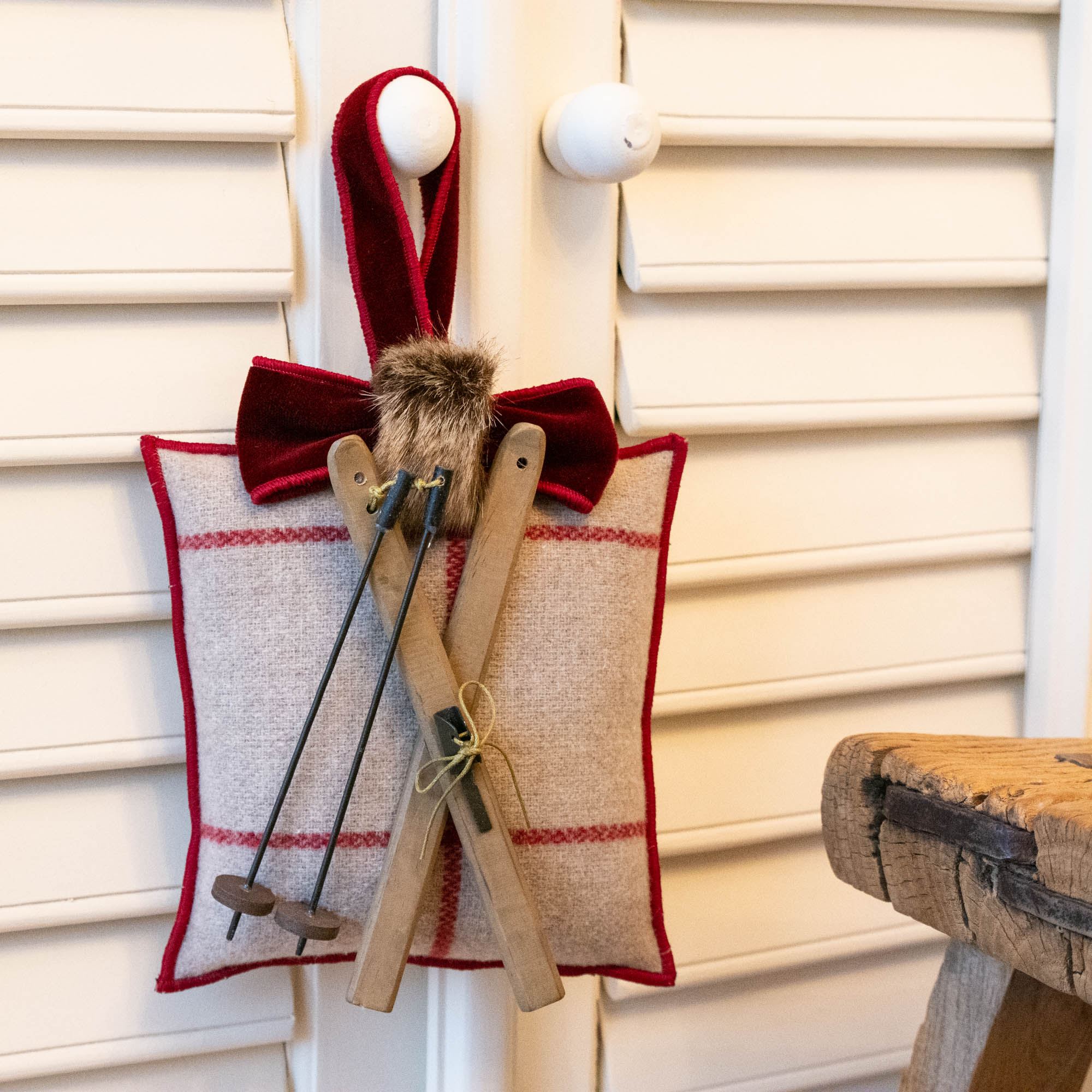 Altalena of Switzerland - Duftkissen Chalet-Romantik mit Ski und Fell