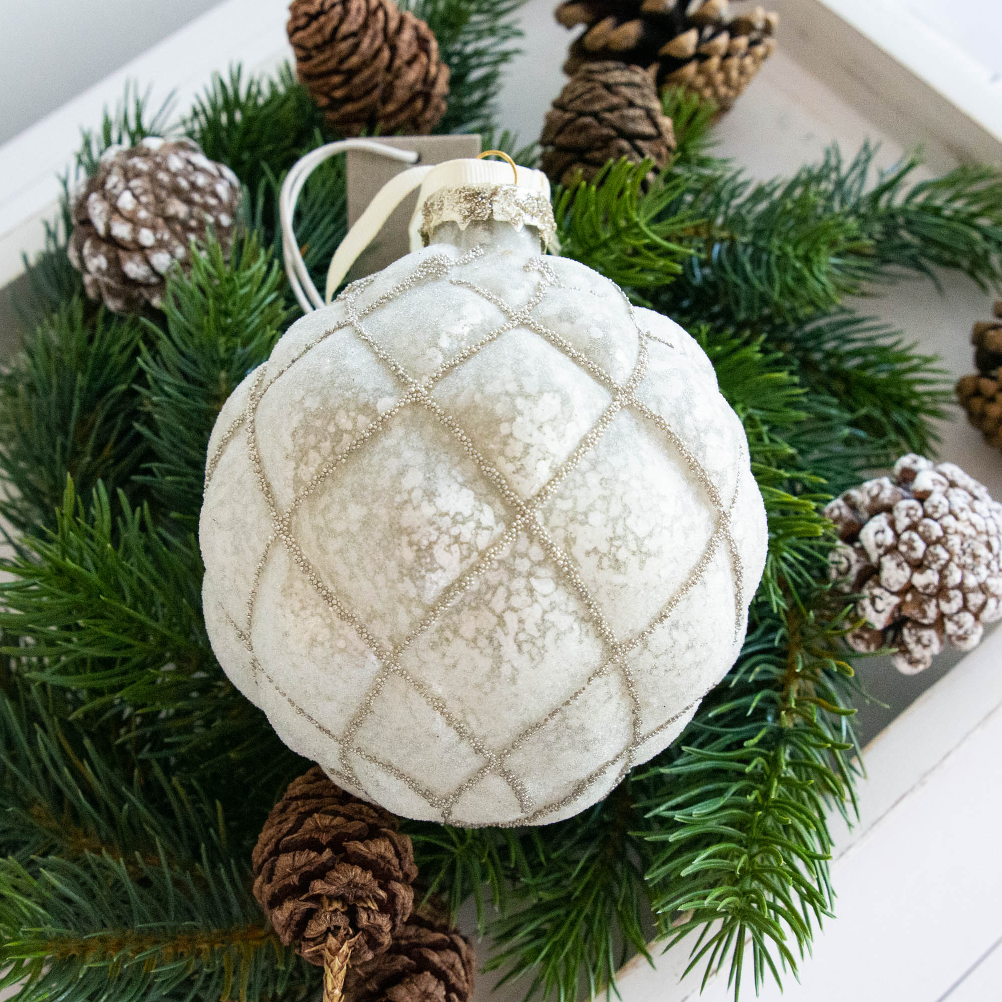 Lene Bjerre – Christbaumkugel Norille / Offwhite Lene Bjerre - Christbaumkugel Norille / Offwhite