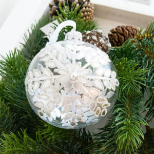 Lene Bjerre - Christbaumkugel Cadelia, Blumen/Silver-klar