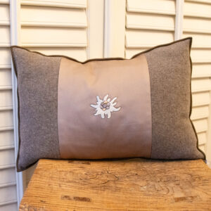 Altalena of Switzerland - Kissen Chalet-Romantik mit Edelweiss auf Band/30x45cm